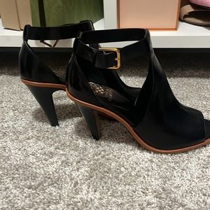 New Vince camuto black heels